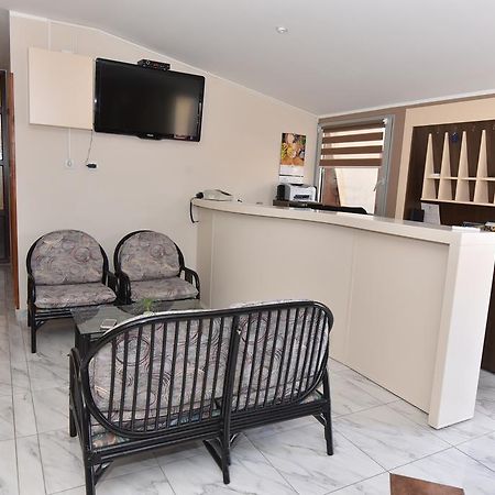 Prenociste Gazela Bed & Breakfast Pirot Ngoại thất bức ảnh