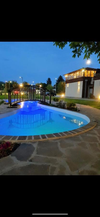 Prenociste Gazela Bed & Breakfast Pirot Ngoại thất bức ảnh