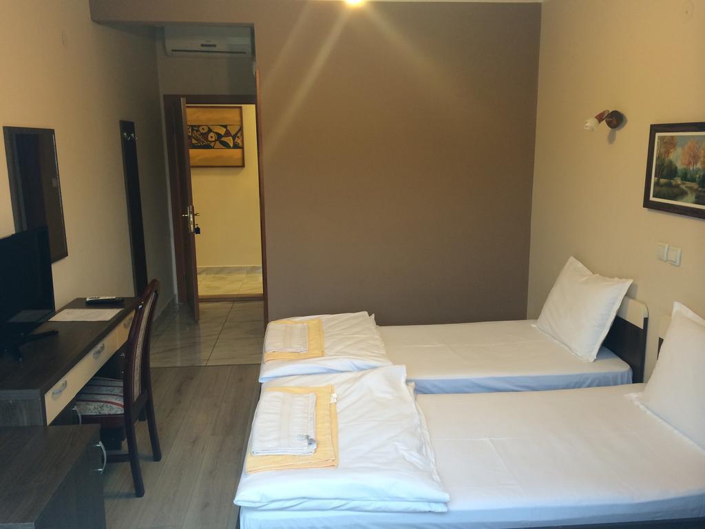 Prenociste Gazela Bed & Breakfast Pirot Phòng bức ảnh